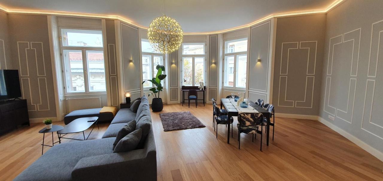 Walking Street Luxurious Huge Apartment Budapest Exterior photo