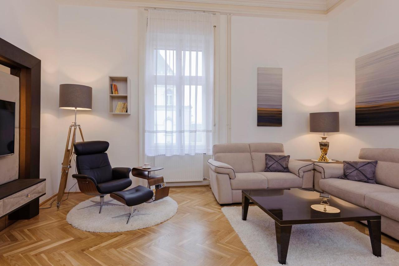 Walking Street Luxurious Huge Apartment Budapest Exterior photo